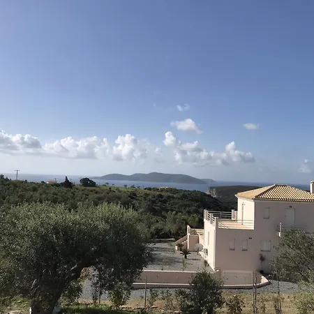 Villa Luxurious In Peloponnese With Swimming Pool