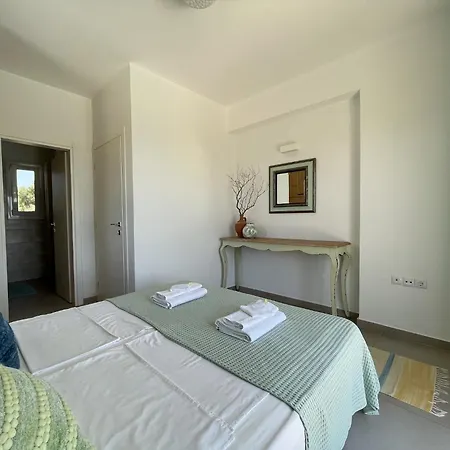 Luxurious In Peloponnese With Swimming Pool Villa *