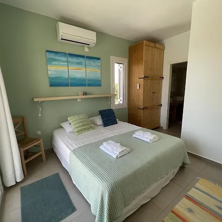 Luxurious In Peloponnese With Swimming Pool Villa Kamária