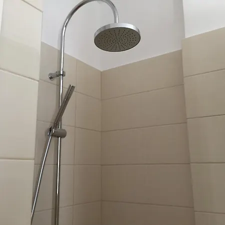 Luxurious In Peloponnese With Swimming Pool וילה Kamária