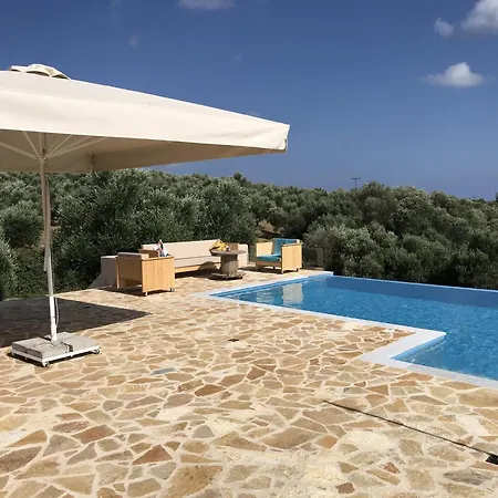Luxurious In Peloponnese With Swimming Pool Βίλα Καμάρια
