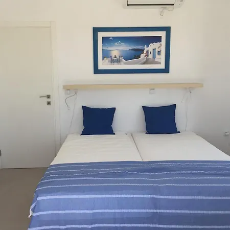 Luxurious In Peloponnese With Swimming Pool וילה