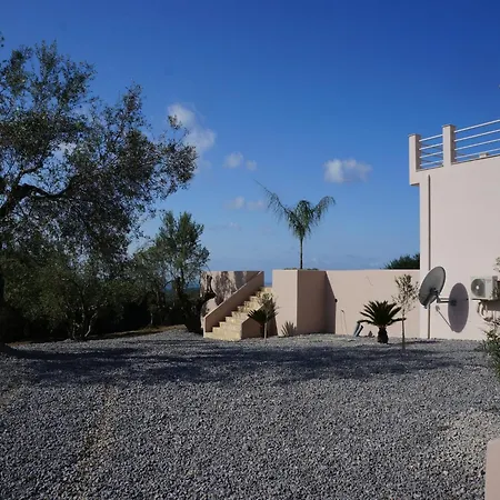 Luxurious In Peloponnese With Swimming Pool Καμάρια