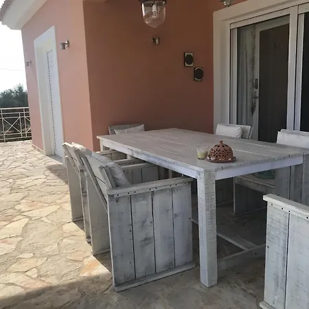 Luxurious In Peloponnese With Swimming Pool Βίλα