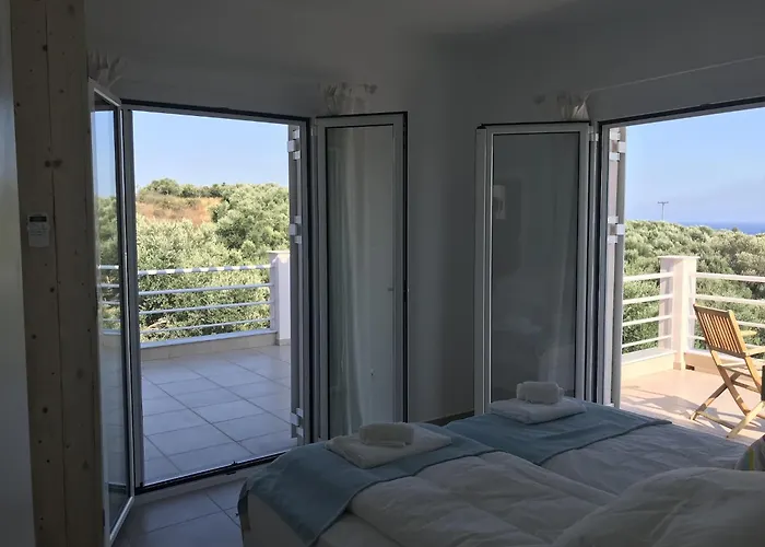 Villa Luxurious In Peloponnese With Swimming Pool Kamária