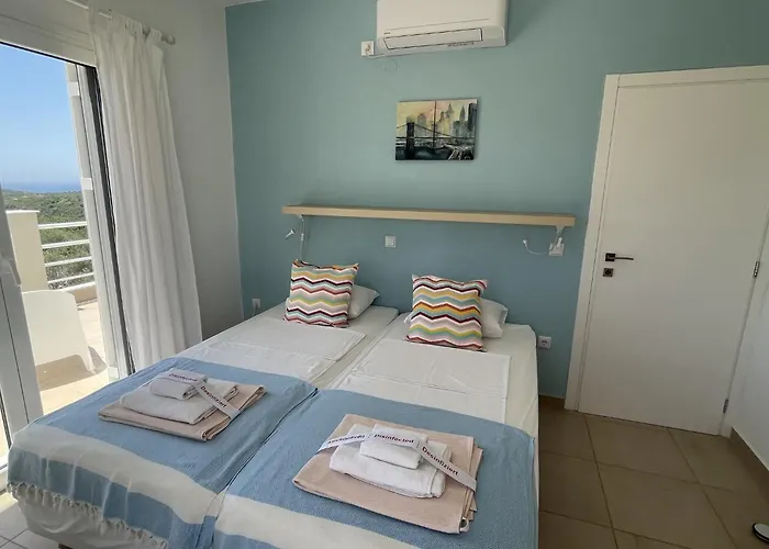 Luxurious In Peloponnese With Swimming Pool Kamária