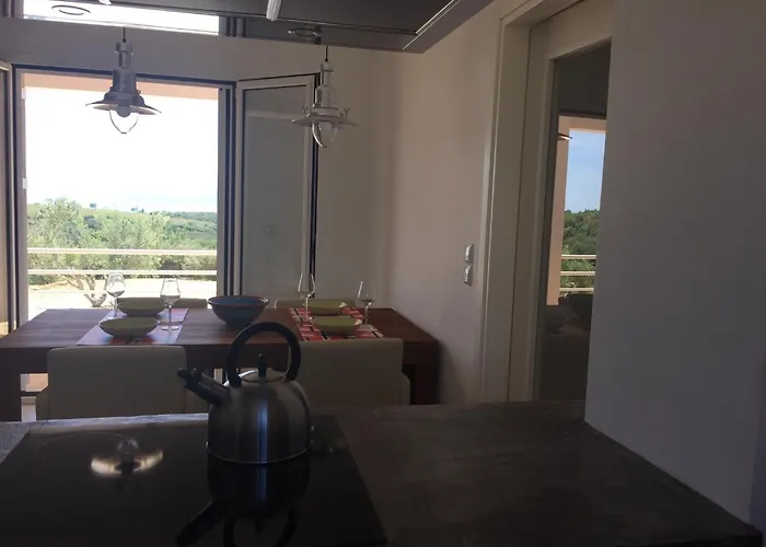 Villa Luxurious In Peloponnese With Swimming Pool *