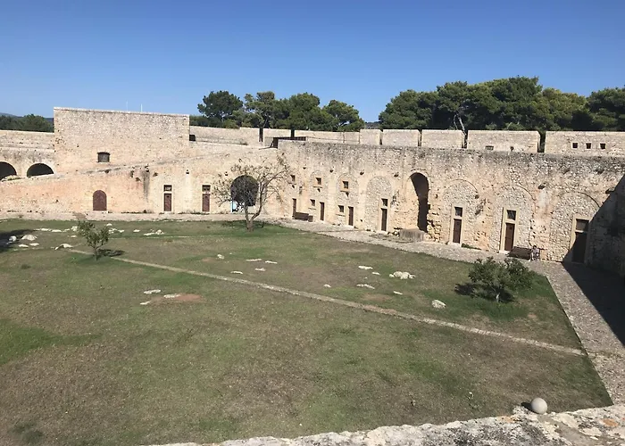 Luxurious In Peloponnese With Swimming Pool * Kamária