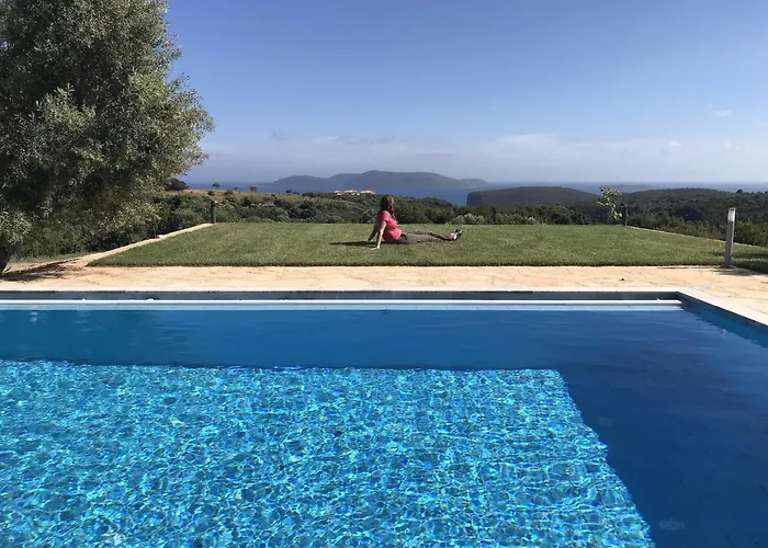 Villa Luxurious In Peloponnese With Swimming Pool Kamária